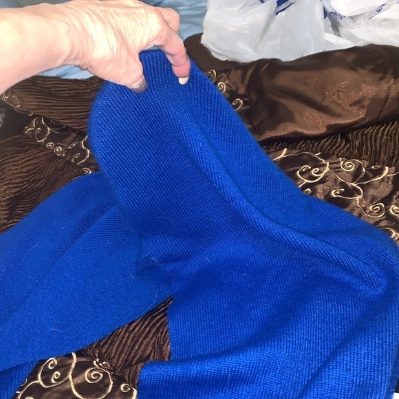 Gorgeous acrylic hooded Next scarf - Picture 4 of 5